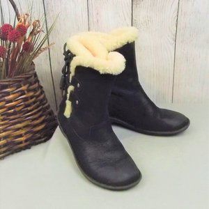 UGG Women's Caspia Boots Leather Black Plush Sz 8